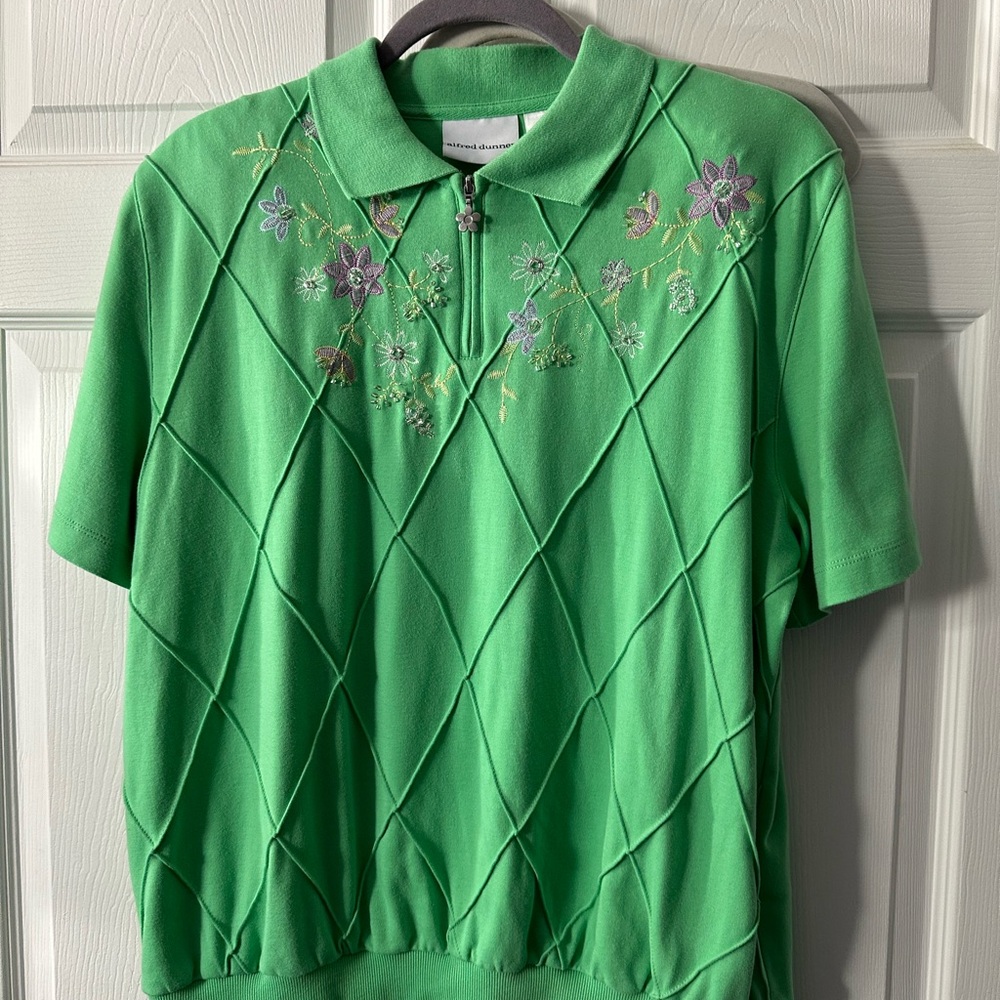 Alfred dunner women’s polo size large green great details !!!!